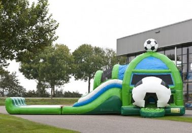 Tuyệt vời bóng đá inflatable nhảy lâu đài kết hợp với trượt nước