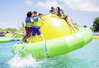 Tùy chỉnh Inflatable Đồ Chơi Nước Aqua Công Viên Màu Xanh Lá Cây Inflatable Saturn Cho Trẻ Em Và Người Lớn