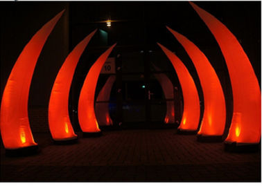 Cầu đẹp dẫn chiếu sáng inflatable cho buổi tối bên đỏ Tusk loại