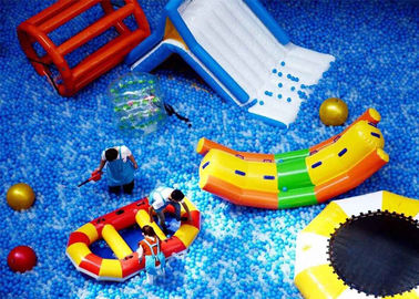 Công viên giải trí Inflatable mới nhất với bóng nhựa, đồ chơi bơm hơi Park For Kids