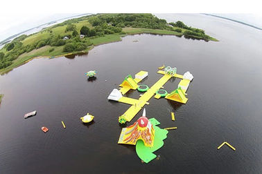 Tuyệt vời Super Bay lớn Inflatable Công viên nước, thể thao dưới nước màu vàng cho đại dương