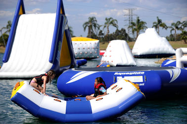 Khóa học trở ngại màu xanh Trò chơi dưới nước Công viên nước inflatable cho khu nghỉ mát sang trọng