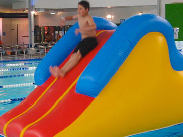 0.9mm PVC Inflatable Aqua Park Nước Inflatable Khóa học trở ngại cho trẻ em