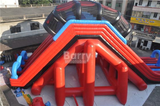 Crazy Inflatable 5K Obstacle Run sự kiện 2023 Màu đỏ và xanh dương