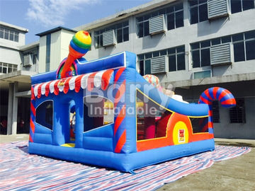 6 * 5.7 * 4.3m Inflatable Lâu Đài Bouncy Trẻ Em Vui Chơi Giải Trí Với Các Yếu Tố Thể Thao