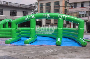 Điên vui vẻ màu xanh lá cây thành phố inflatable trượt Big Inflatable Slides cho đường phố / đường