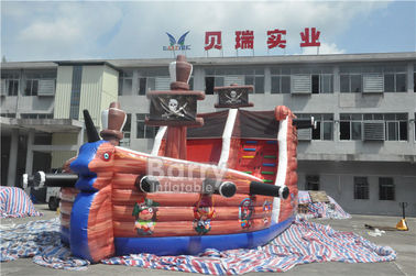 Hấp dẫn thương mại Inflatable Combo Pirate Ship, Lâu đài Bouncy Slide Với Khóa học trở ngại