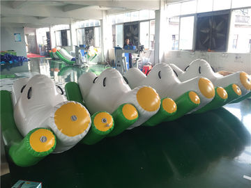 3 * 2 * 1.5 m Màu Xanh Lá Cây Inflatable Seesaw / Thổi Lên Đồ Chơi Cho Hồ Bơi Trong Mùa Hè Nóng