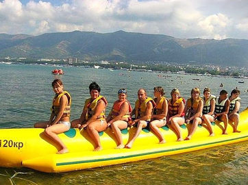 Khổng lồ nước inflatable đồ chơi thuyền, bền inflatable thuyền chuối cho người lớn