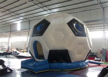 Trẻ em Layers đúp Blow Up / Inflatable Bouncers trong nhà với hình dạng bóng đá