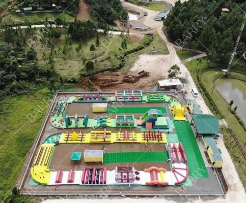 PVC chống cháy thương mại 5km chướng ngại vật 5k chạy hơi cho trẻ em Người lớn với máy thổi không khí