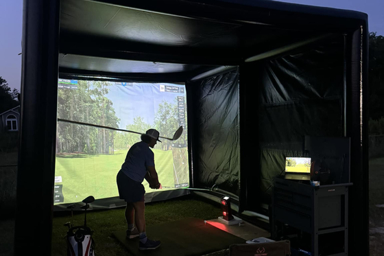 Hòa tập golf ngoài trời được niêm phong Hitting Cage Screen Golf Simulator Blow-up Tent Cho Thể thao