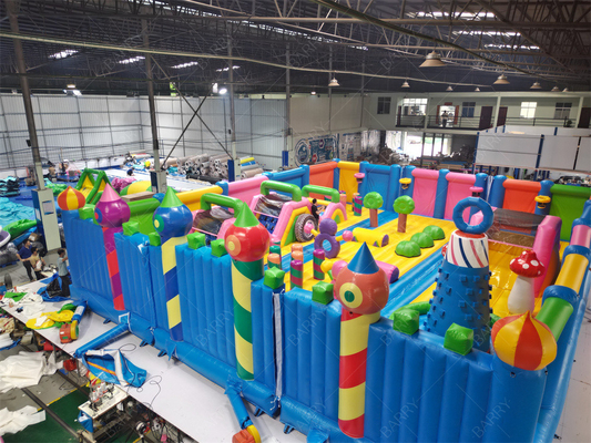 Custom World'S Biggest Kids Indoor Bounce House Công viên giải trí sân chơi hơi