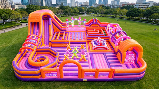 Neon Party Fun City đầy hơi. Tất cả trong một đèn LED nhảy và rào cản với slide. PVC thương mại cho chợ đêm, sự kiện trung tâm mua sắm và các bữa tiệc theo chủ đề.