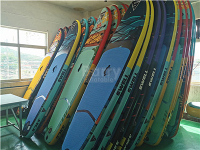 Bảng SUP bơm hơi 365lbs Lướt sóng thể thao dưới nước Đứng lên Bảng chèo thuyền Màu tùy chỉnh