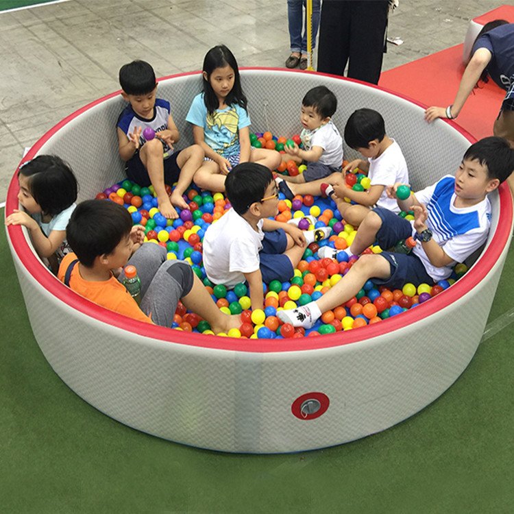 Đá đan bể bơi màu xanh dương hình chữ nhật 2x2m kích thước tùy chỉnh Bể bơi gấp vải PVC đan