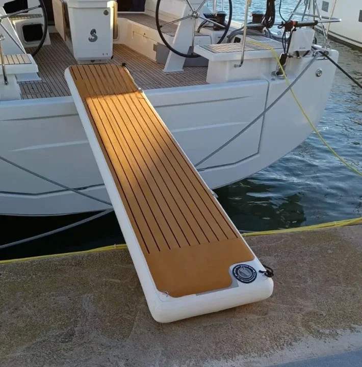 Đồ liệu DWF + EVA ngoài trời có thể thổi phồng Pontoon Gangway Jet Ski Floating Platform Docks