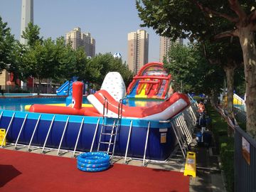 Khung kim loại thương mại Hồ bơi Red Water Slide Pool Với đồ chơi nổi