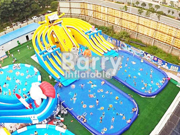 Spongebob Cartoon Inflatable Công Viên Nước Công Suất Lớn Với 2 Hồ Bơi / 3 Ngõ Trượt