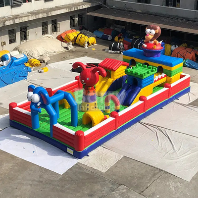 Lâu đài Bouncy kín gió có cầu trượt Tùy chỉnh Công viên giải trí bơm hơi cho trẻ em trong nhà