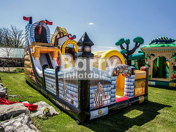 Vương quốc thương mại Pirates Slide Inflatable Blow Up Course Obstacle Với Bouncer