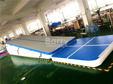 Đôi tường vải màu xanh nổi nước inflatable không khí theo dõi dốc cho slide