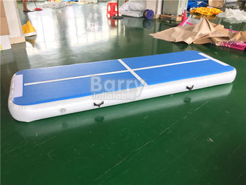 Kích thước tùy chỉnh 3x1x0.2m Bơm hơi theo dõi không khí Mat cho phòng tập thể dục