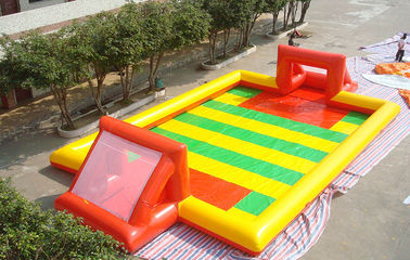 Trò chơi thể thao tuyệt vời Sân bóng đá Inflatable, Sân bóng đá Inflatable bóng đá PVC đầy màu sắc